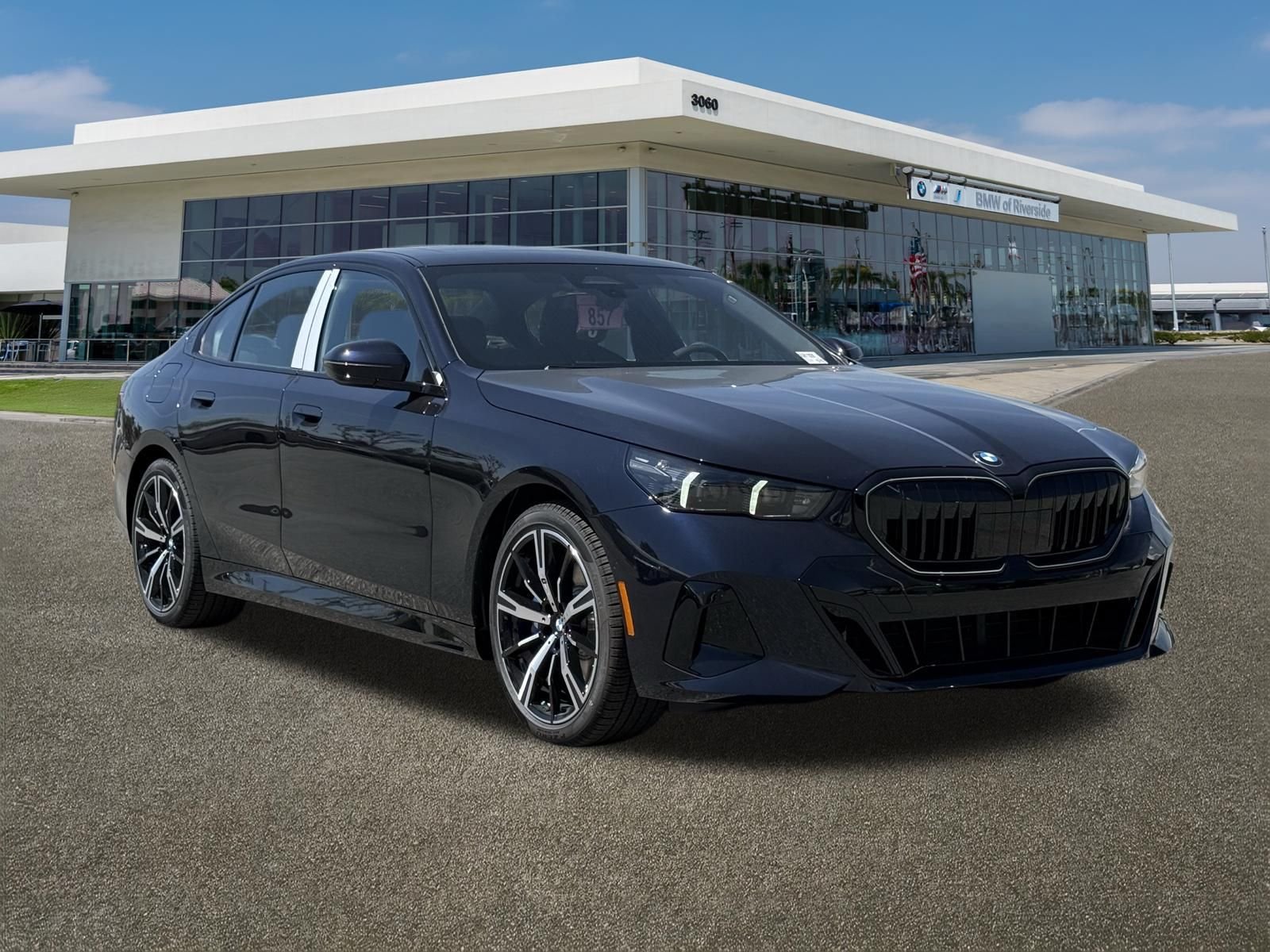 New 2026 BMW 530i w/ M Sport Package RWD image 2