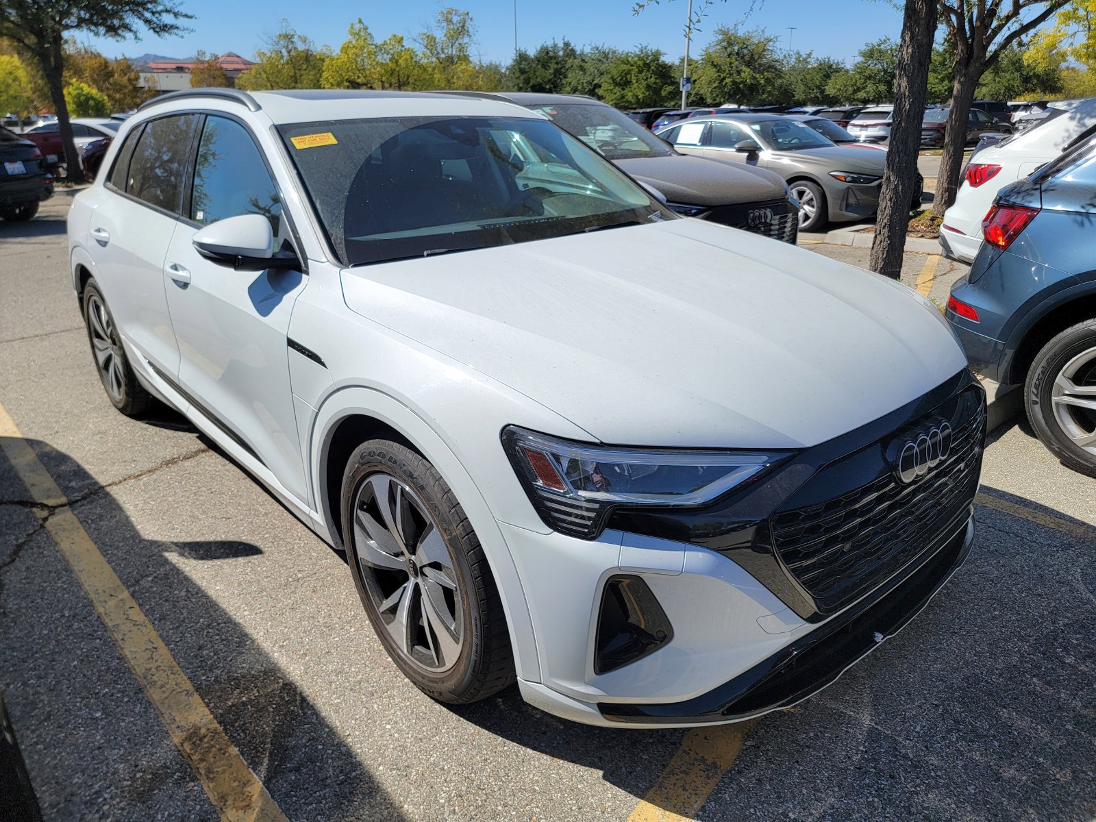 Used 2024 Audi Q8 e-tron Premium AWD/4WD image 2