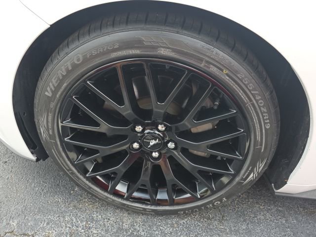 Used 2016 Ford Mustang GT Premium w/ Equipment Group 401A RWD image 19