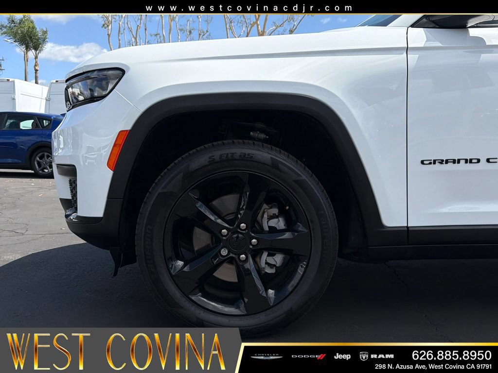 Used 2023 Jeep Grand Cherokee L Laredo AWD/4WD image 21