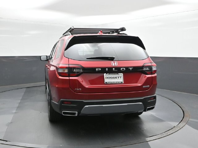 New 2026 Honda Pilot Touring image 5