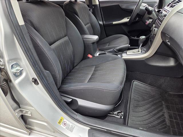 Used 2012 Toyota Corolla S image 18