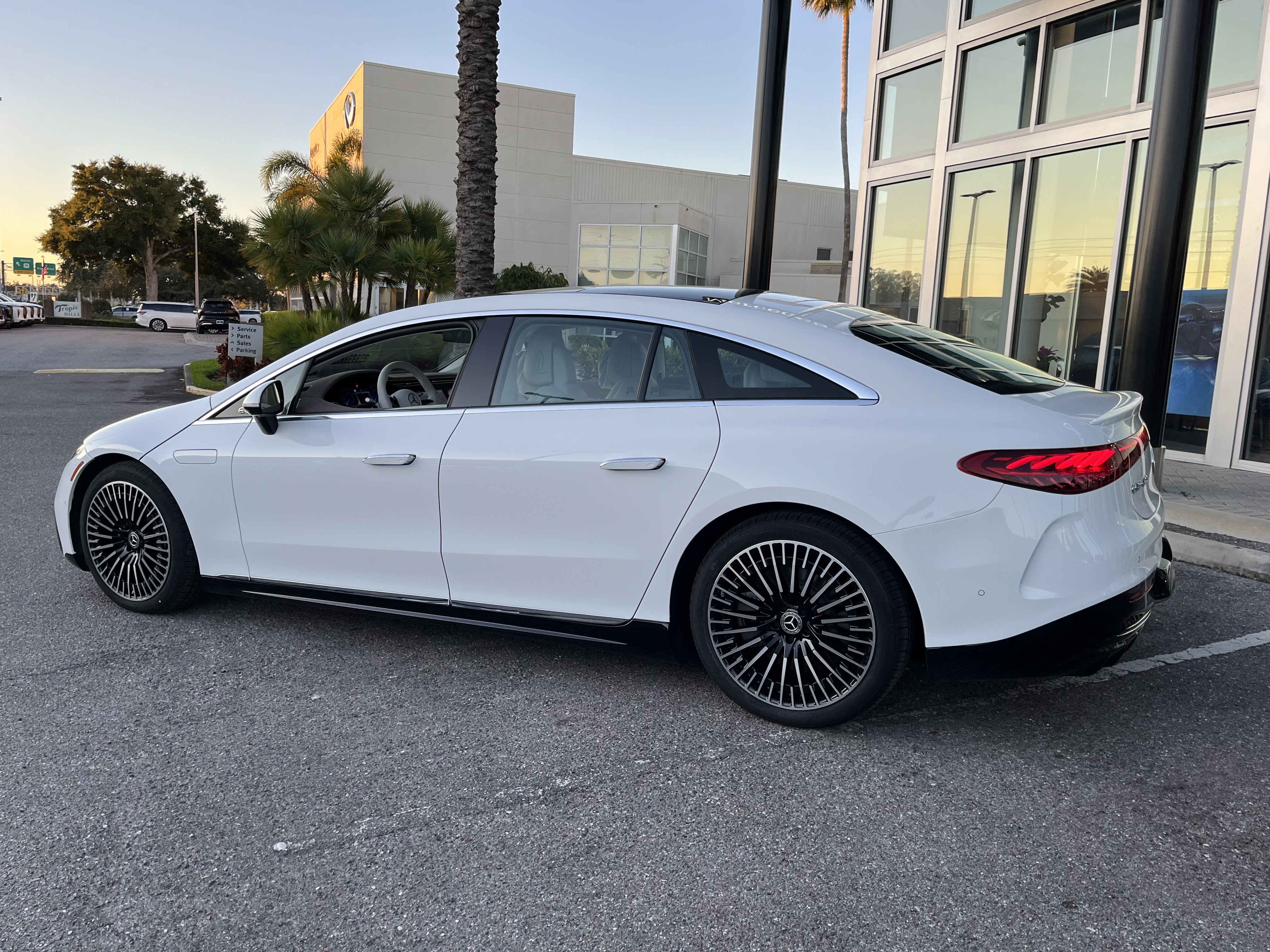 New 2025 Mercedes-Benz EQS 450+ 4MATIC Sedan image 4