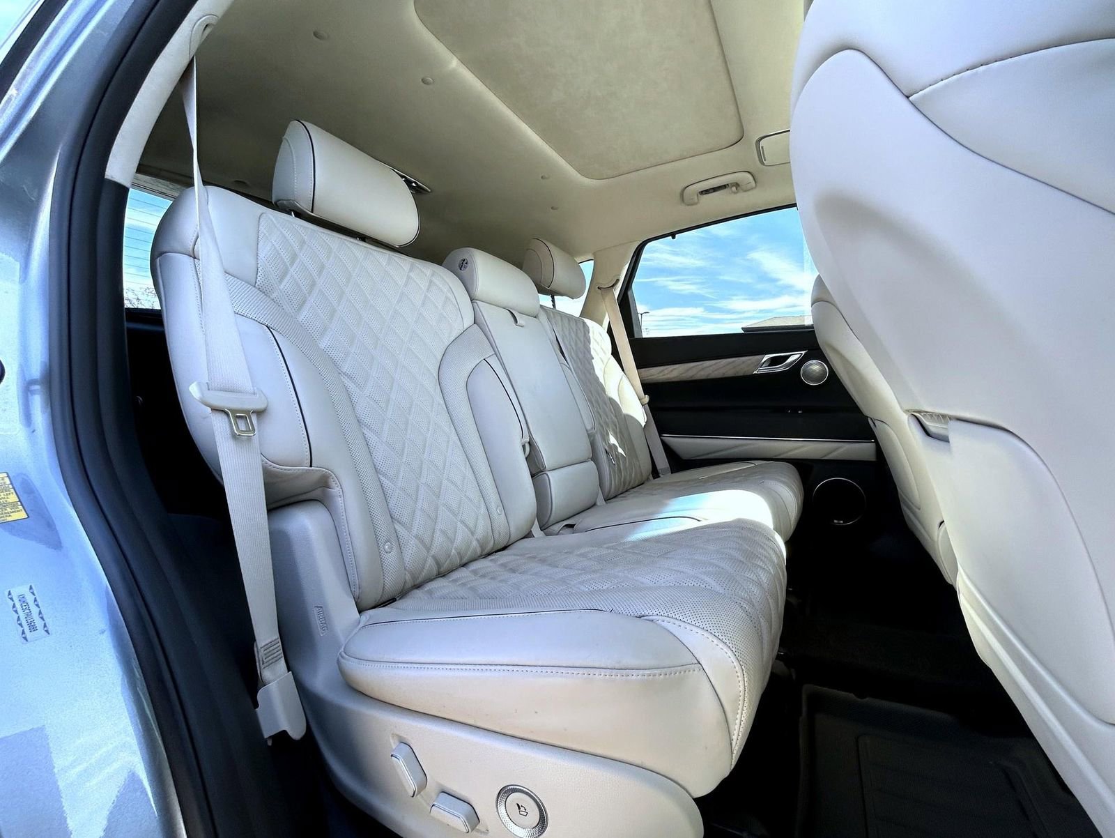 Used 2023 Genesis GV80 3.5T image 18