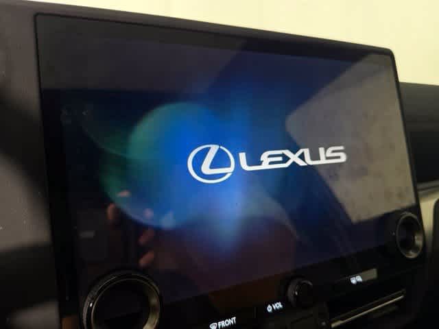 Used 2024 Lexus GX 550 w/ Accessory Package (Z1) AWD/4WD image 17