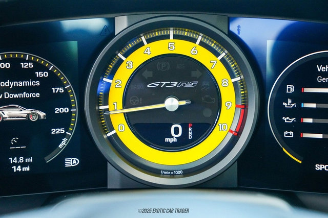 Used 2025 Porsche 911 GT3 RS image 37