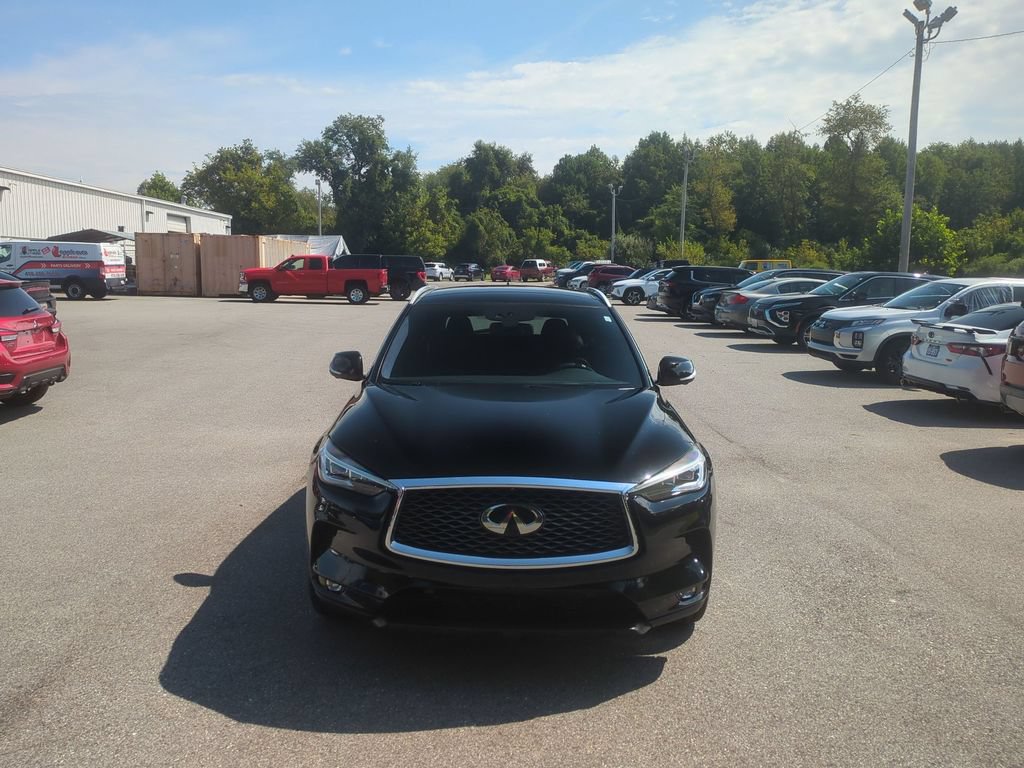 Used 2019 INFINITI QX50 Essential w/ Sensory Package AWD/4WD image 2