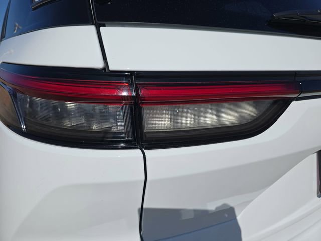 Used 2024 Jeep Grand Cherokee Limited w/ Black Appearance Package image 33