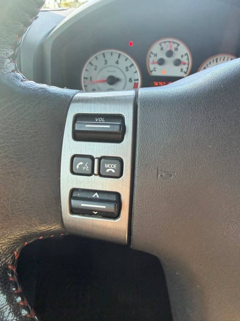 Used 2012 Nissan Titan SV AWD/4WD image 21