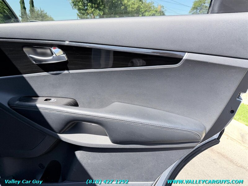 Used 2019 Kia Sorento FWD image 23