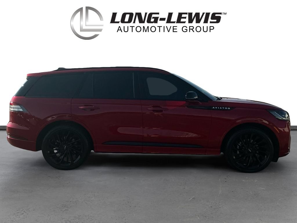 Certified 2026 Lincoln Aviator Reserve AWD/4WD image 8