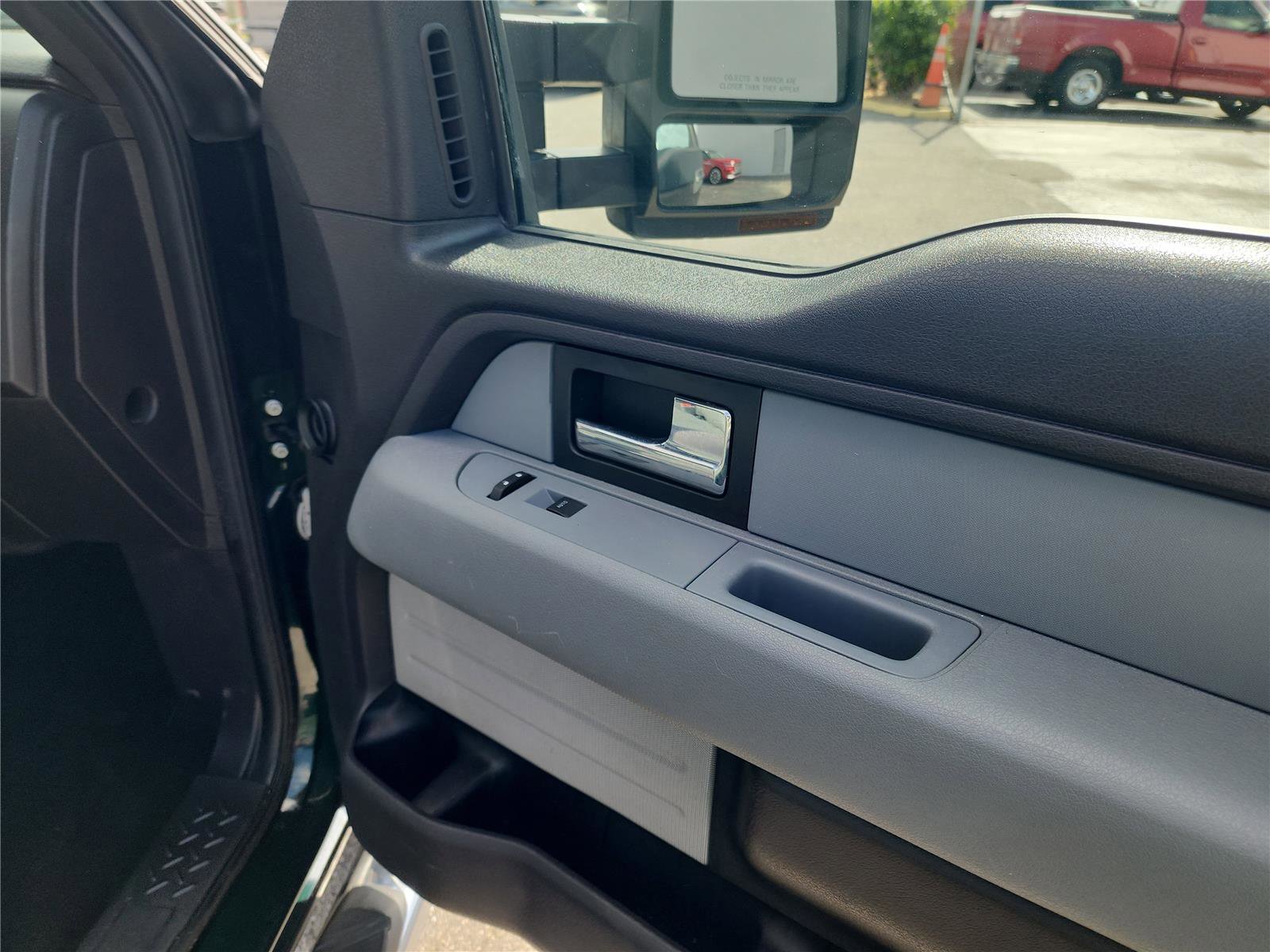 Used 2014 Ford F150 XLT w/ Equipment Group 302A Luxury image 26