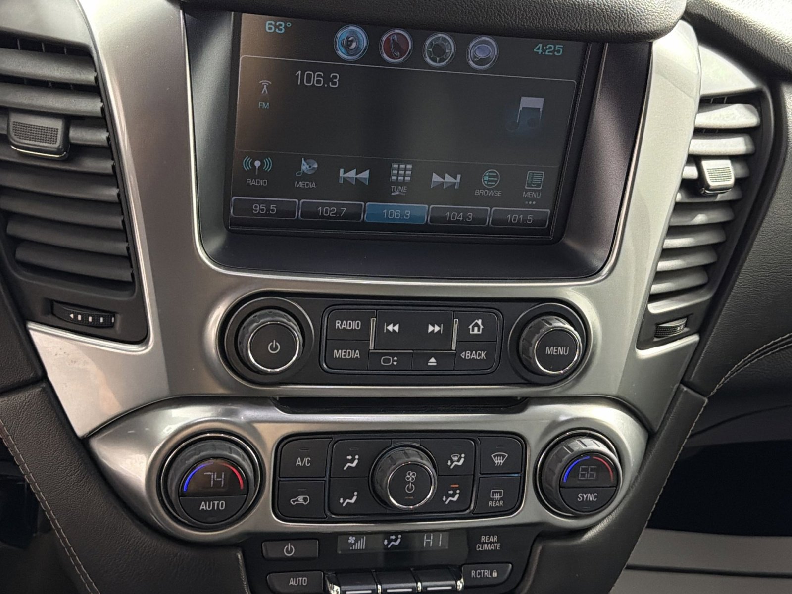 Used 2016 Chevrolet Suburban LS image 20