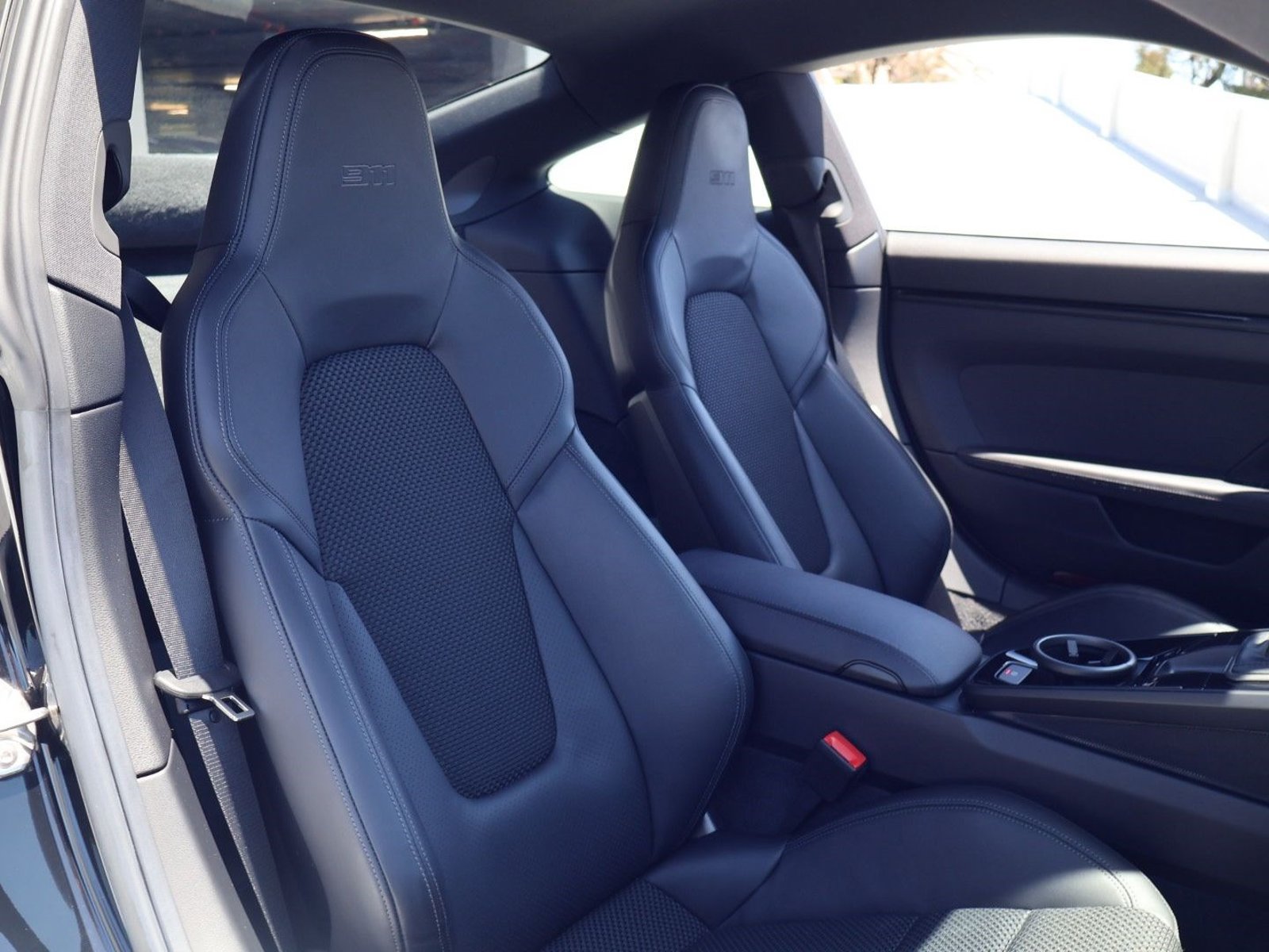 Certified 2024 Porsche 911 Carrera T RWD image 22