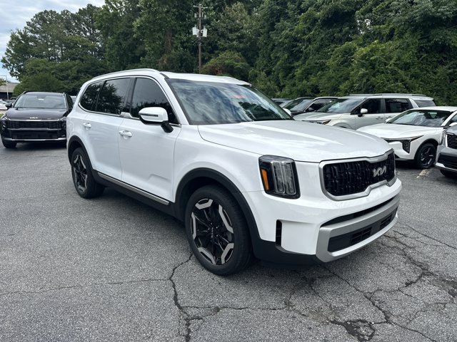 Certified 2024 Kia Telluride EX w/ EX Captain's Chair Package FWD image 4