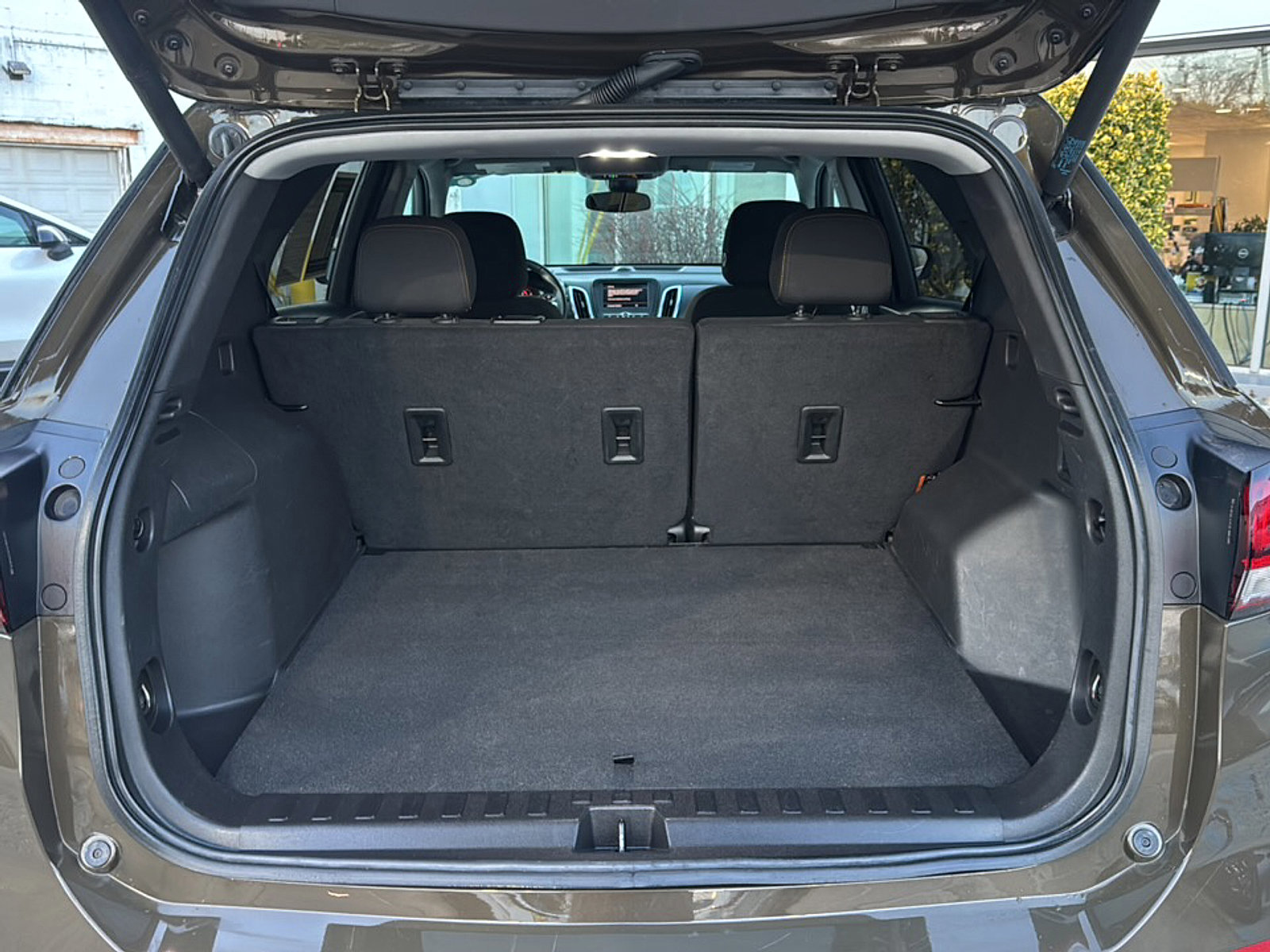 Used 2023 Chevrolet Equinox LT image 24