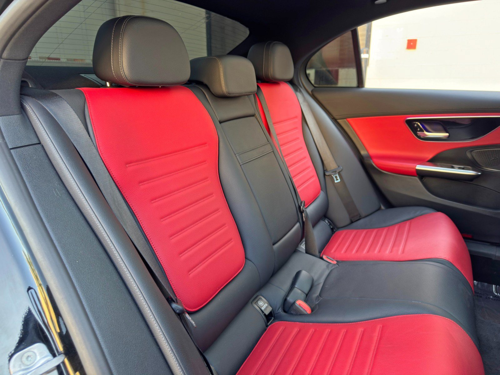 Used 2025 Mercedes-Benz C 300 Sedan w/ AMG Line w/ Night Package image 41