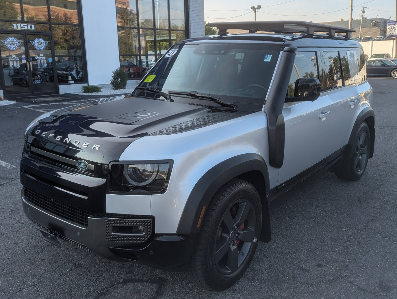 Used 2020 Land Rover Defender 110 X image 2