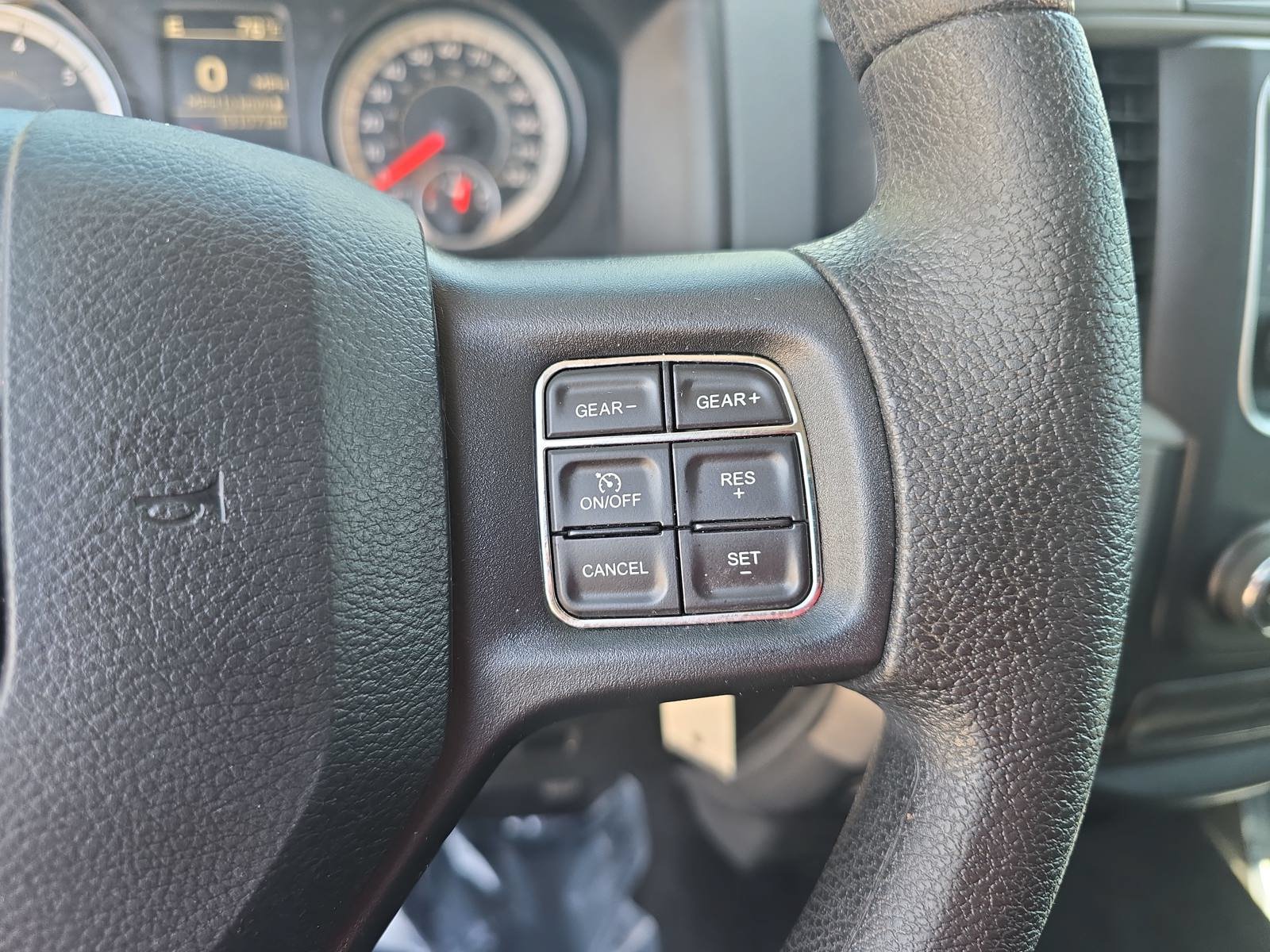 Used 2017 RAM 1500 Express RWD image 17