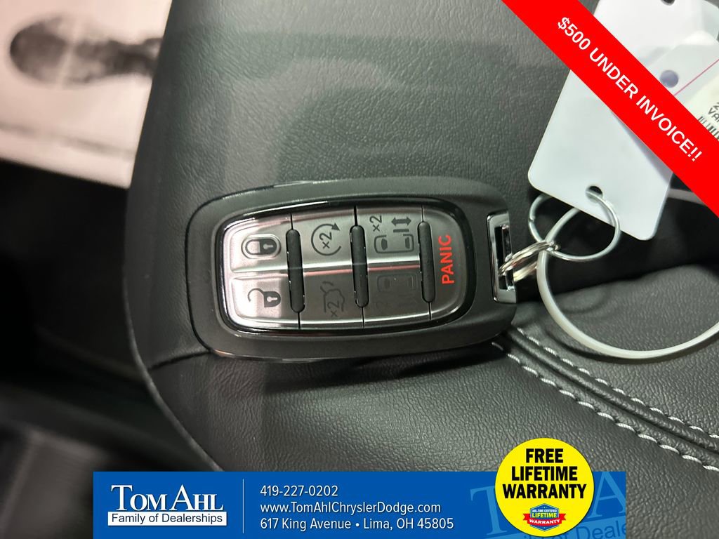 New 2026 Chrysler Voyager LX image 20