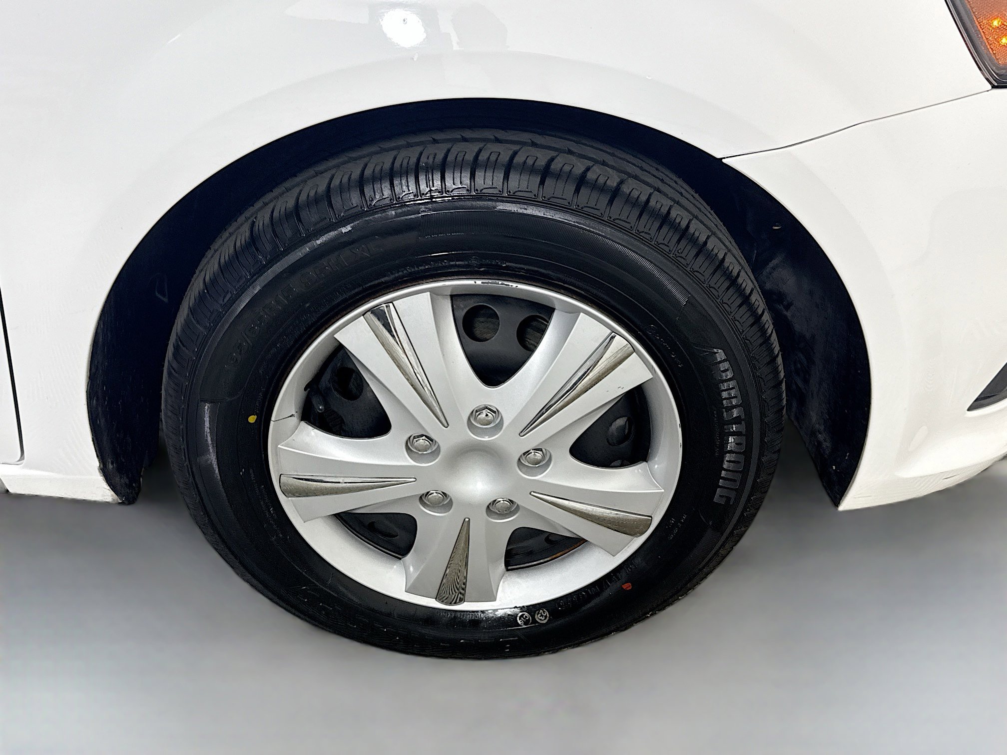 Used 2019 Chevrolet Sonic LT image 30