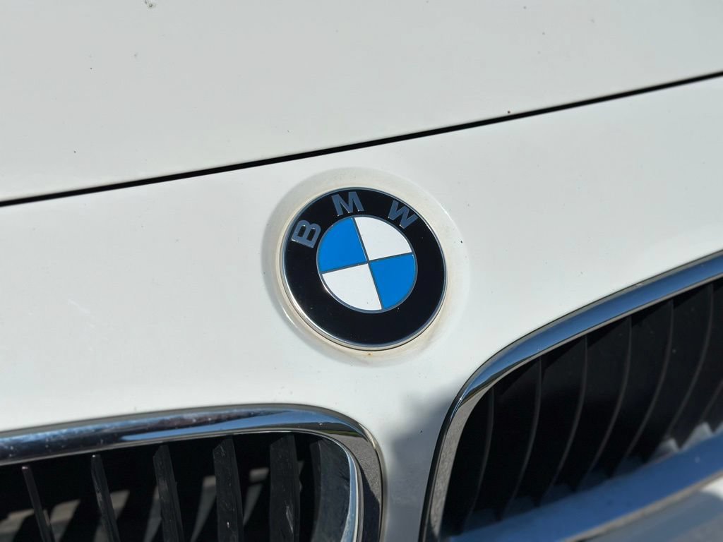 Used 2018 BMW 320i xDrive Sedan w/ Convenience Package AWD/4WD image 13