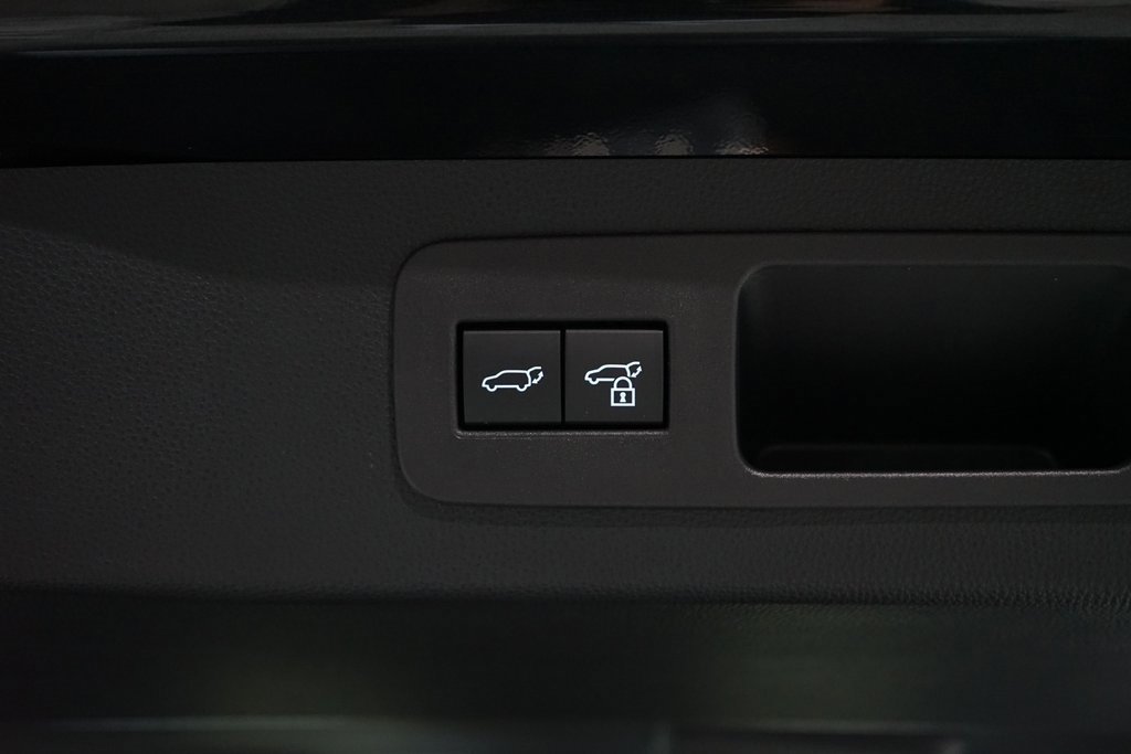 Used 2026 Lexus LX 600 4WD w/ Luxury Package image 38