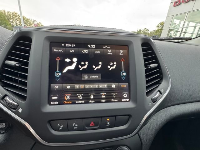 Used 2023 Jeep Cherokee Altitude Lux image 29