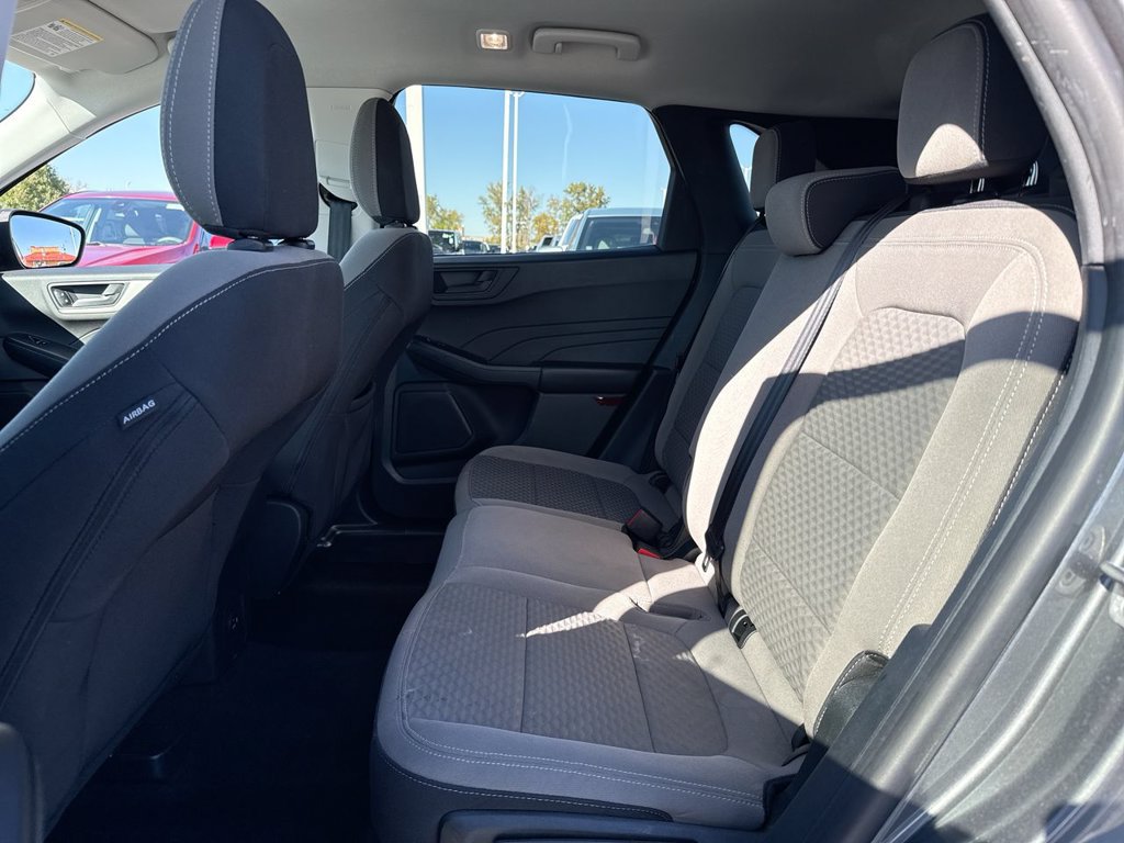 Used 2022 Ford Escape SE FWD image 22