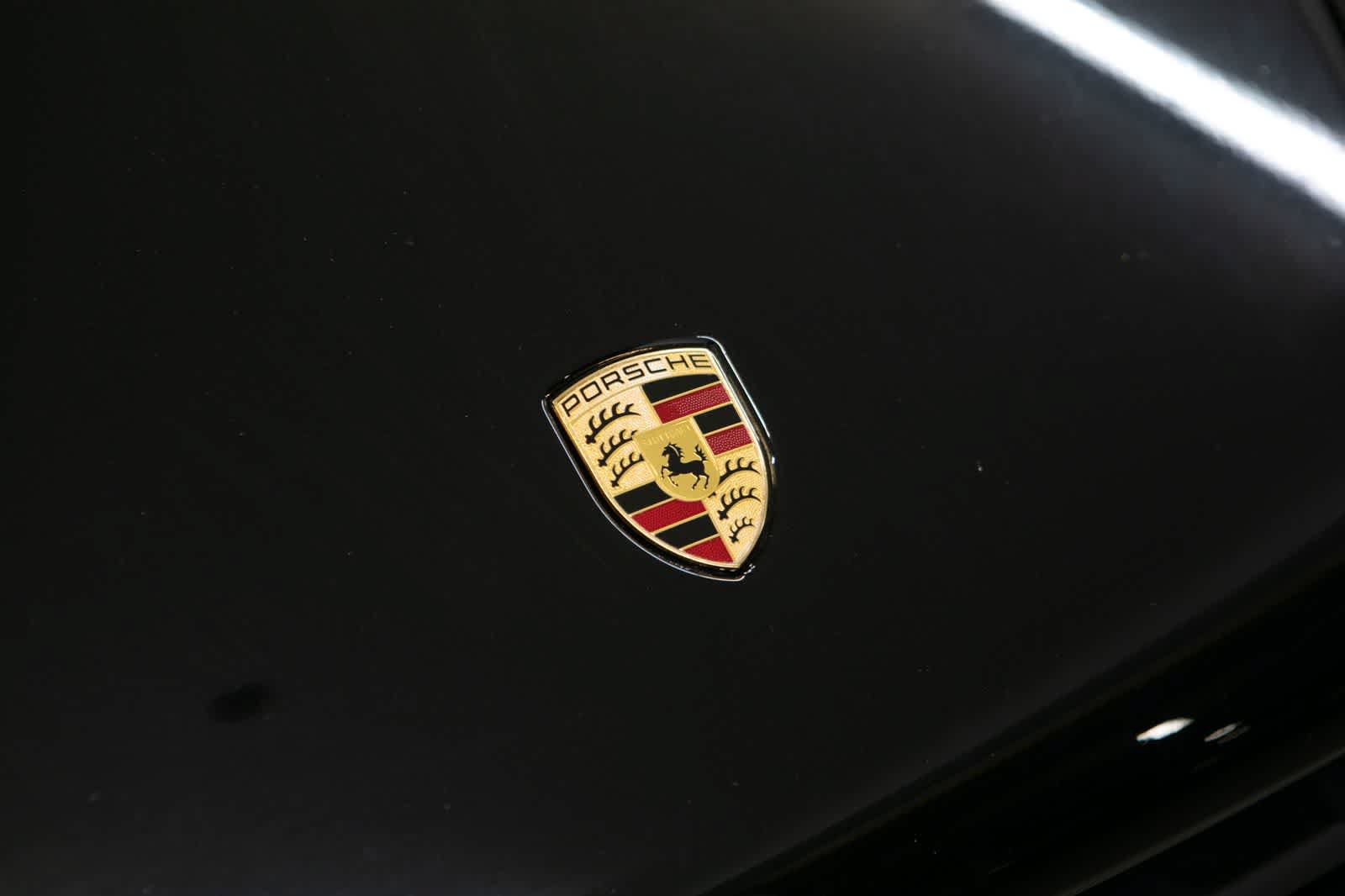Used 2023 Porsche Macan S AWD/4WD image 17