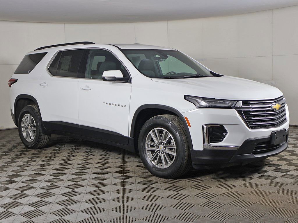 Used 2023 Chevrolet Traverse LT w/ LPO, Floor Liner Package image 2