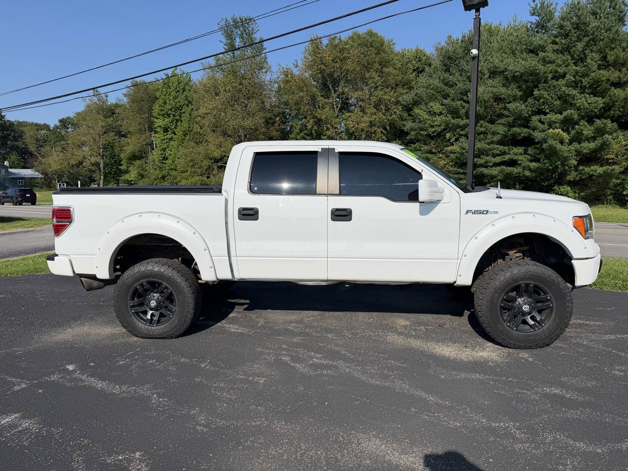 Used 2014 Ford F150 XLT AWD/4WD image 4