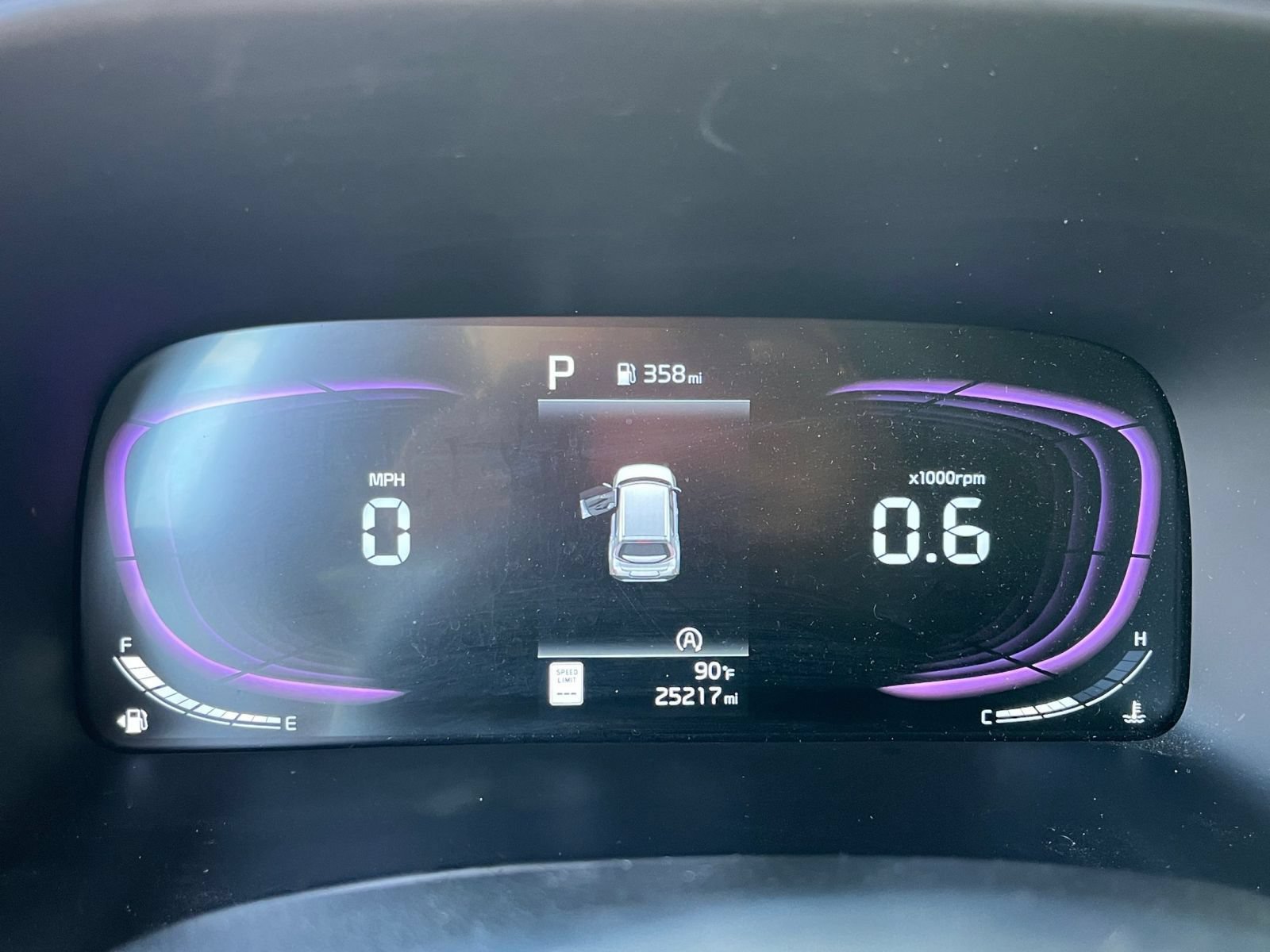 Used 2025 Kia Soul LX w/ LX Technology Package FWD image 37