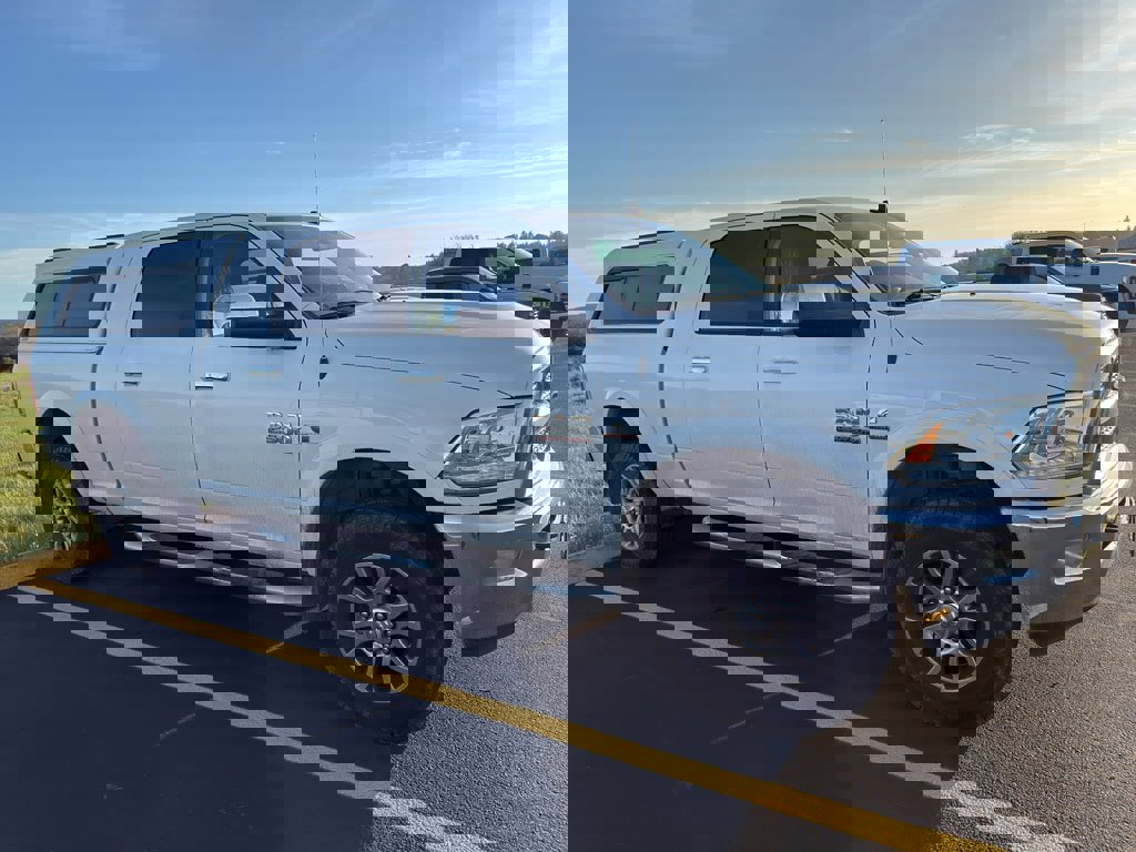 Used 2015 RAM 2500 Laramie w/ Protection Group image 2