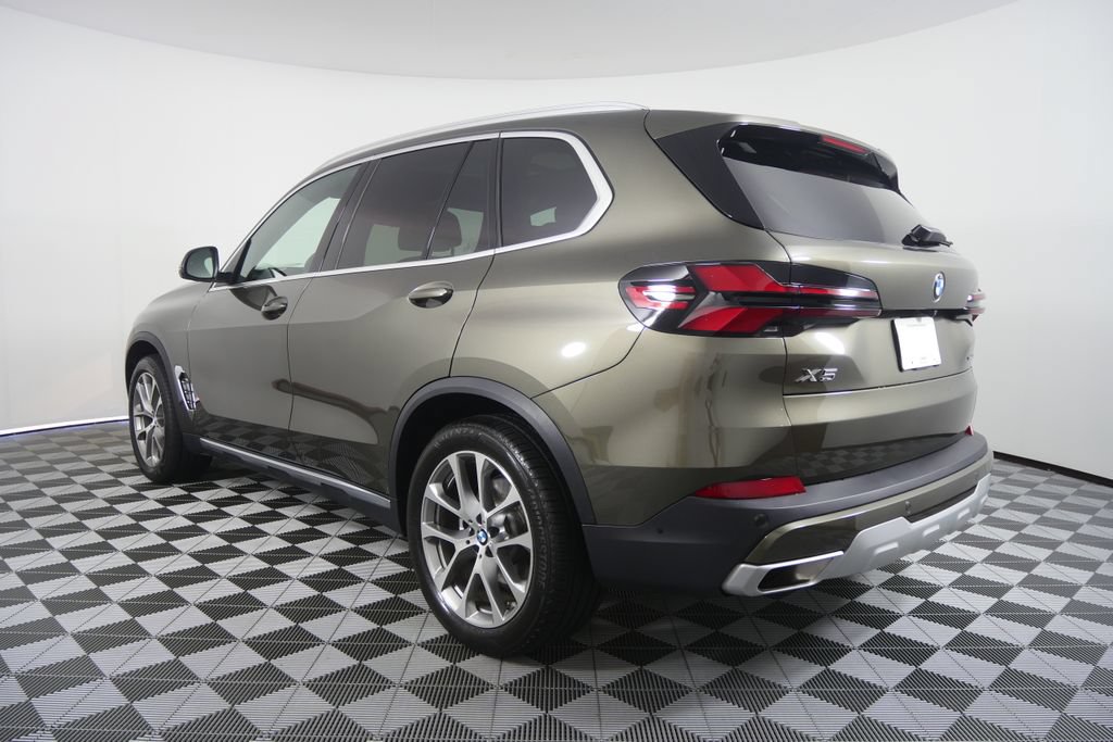 Certified 2026 BMW X5 xDrive40i AWD/4WD image 3