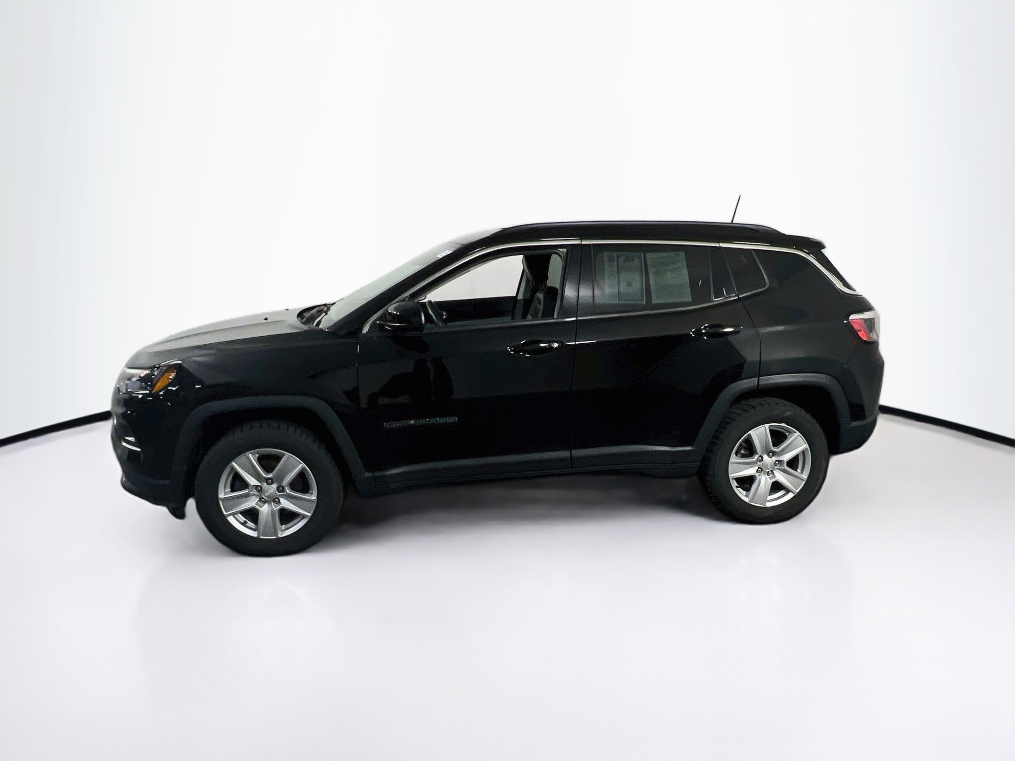 Used 2022 Jeep Compass Latitude w/ Convenience Group AWD/4WD image 8