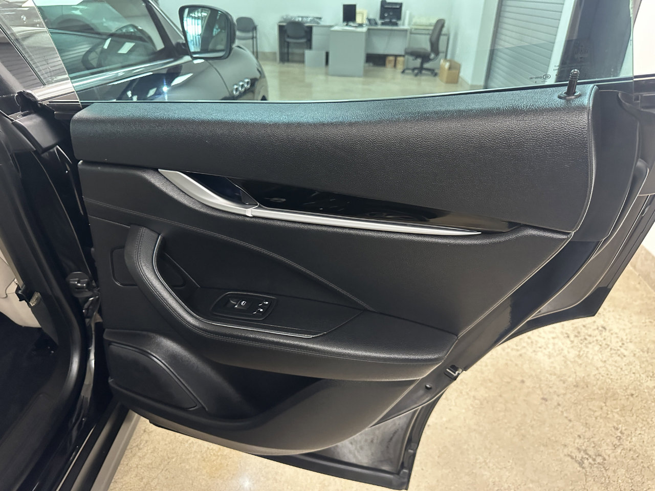 Used 2020 Maserati Levante S image 83