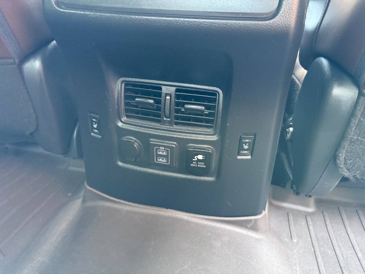 Used 2021 Nissan Titan Platinum Reserve w/ Moonroof Package AWD/4WD image 20