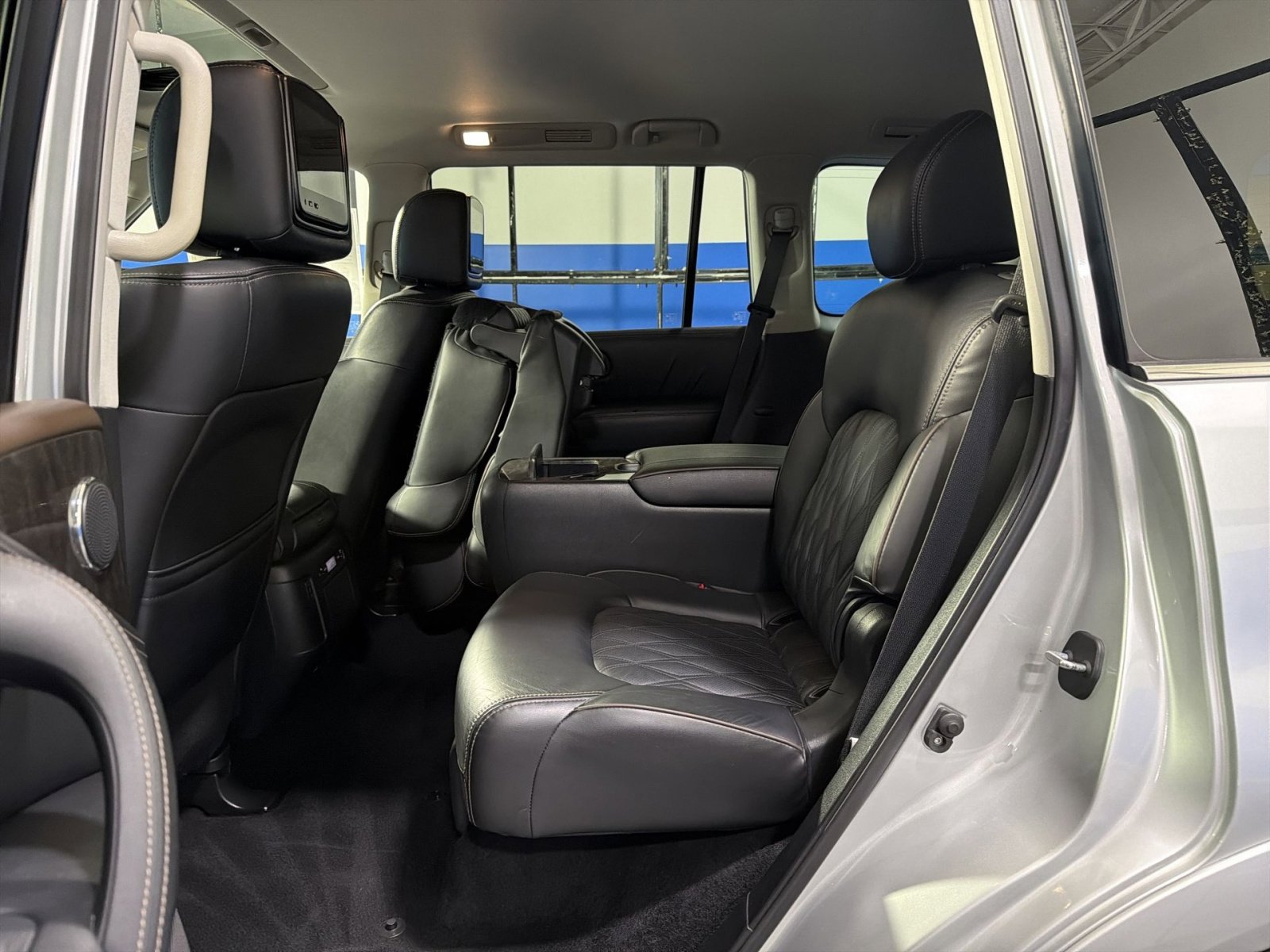 Used 2023 Nissan Armada Platinum w/ Captain's Chairs Package AWD/4WD image 40
