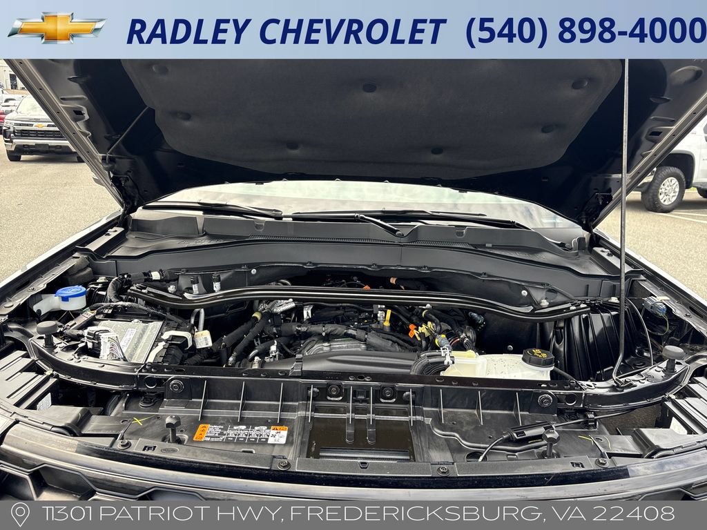 Used 2025 Ford Explorer ST-Line w/ ST-Line Street Pack AWD/4WD image 16