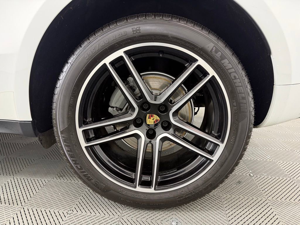 Certified 2021 Porsche Macan S AWD/4WD image 12