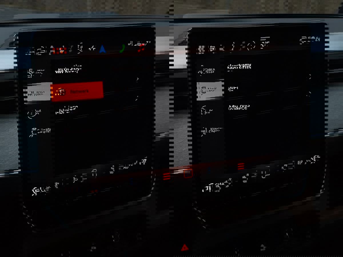 Used 2025 Volkswagen ID. Buzz Pro S image 52