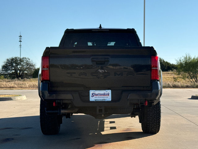 Used 2025 Toyota Tacoma TRD Off-Road AWD/4WD image 8
