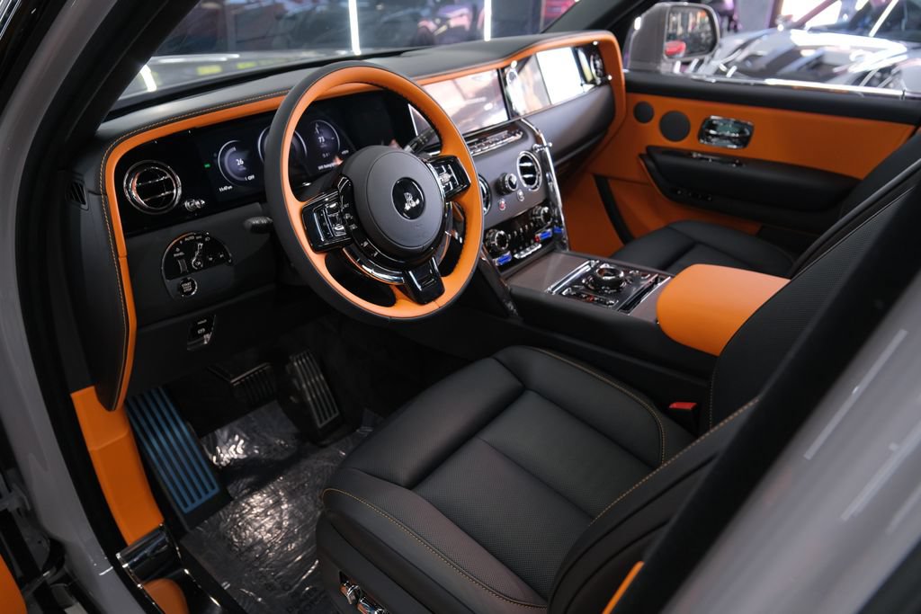 Used 2026 Rolls-Royce Cullinan AWD/4WD image 21