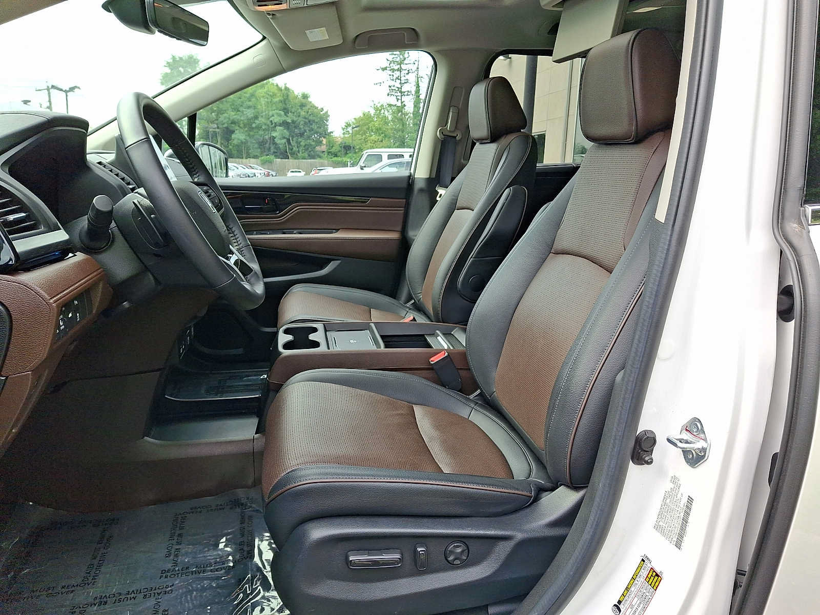 Used 2025 Honda Odyssey Elite image 13