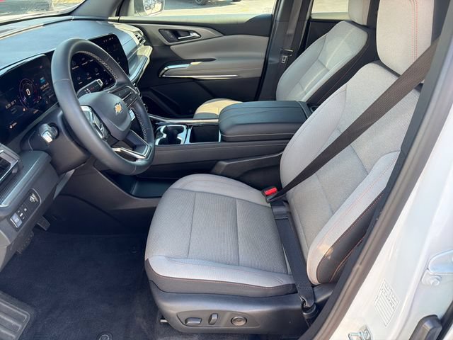 Certified 2026 Chevrolet Traverse LT w/ Driver Confidence Package FWD image 9