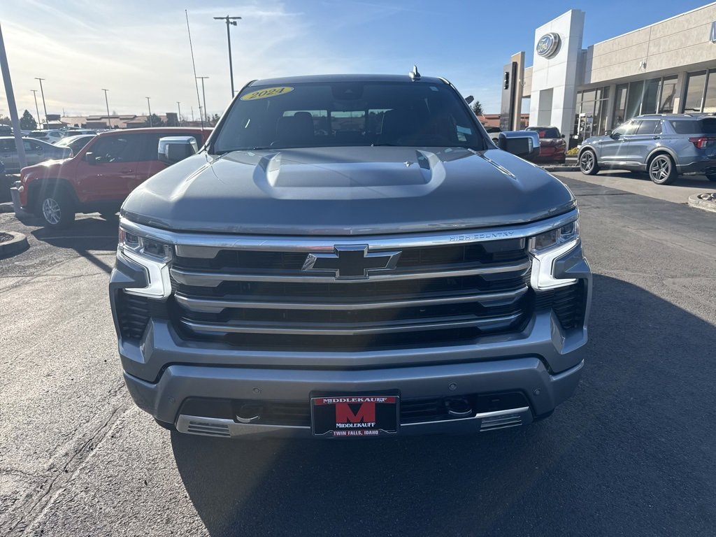 Used 2024 Chevrolet Silverado 1500 High Country w/ Technology Package image 2
