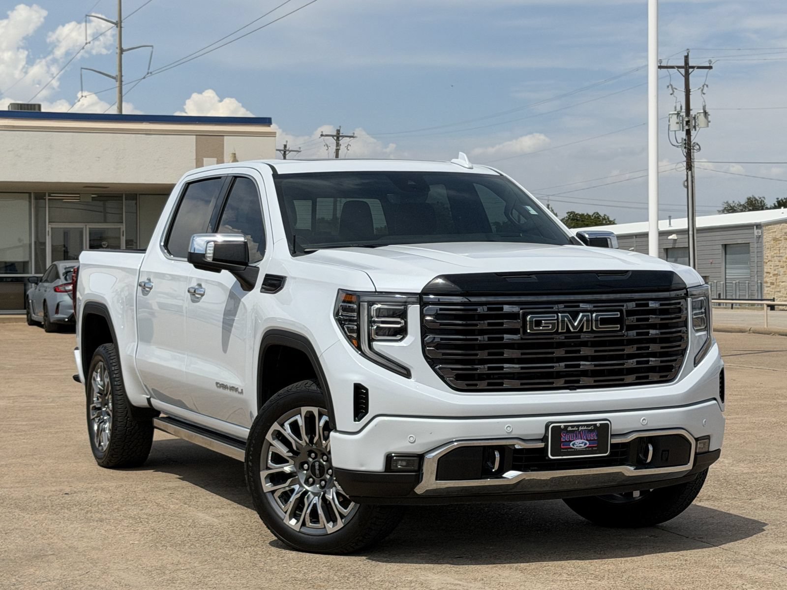 Used 2026 GMC Sierra 1500 Denali Ultimate AWD/4WD image 2