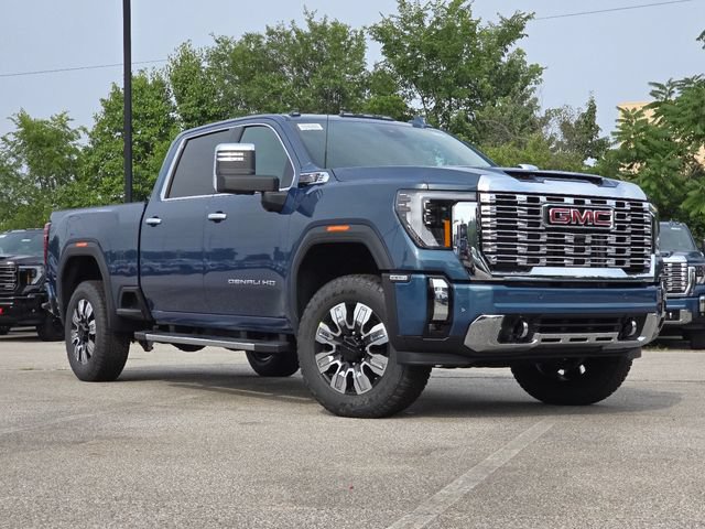 New 2026 GMC Sierra 2500 Denali w/ Denali Reserve Package AWD/4WD image 2