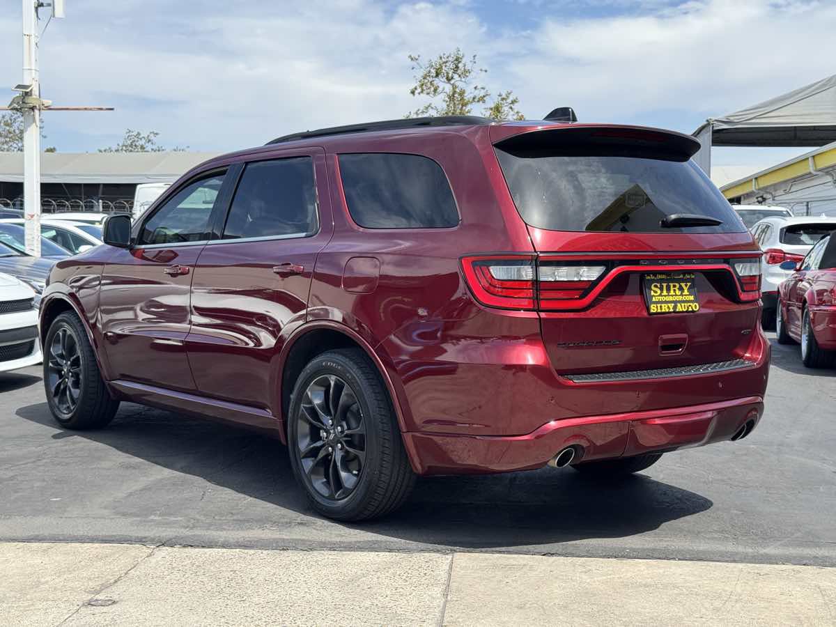 Used 2023 Dodge Durango GT RWD image 11